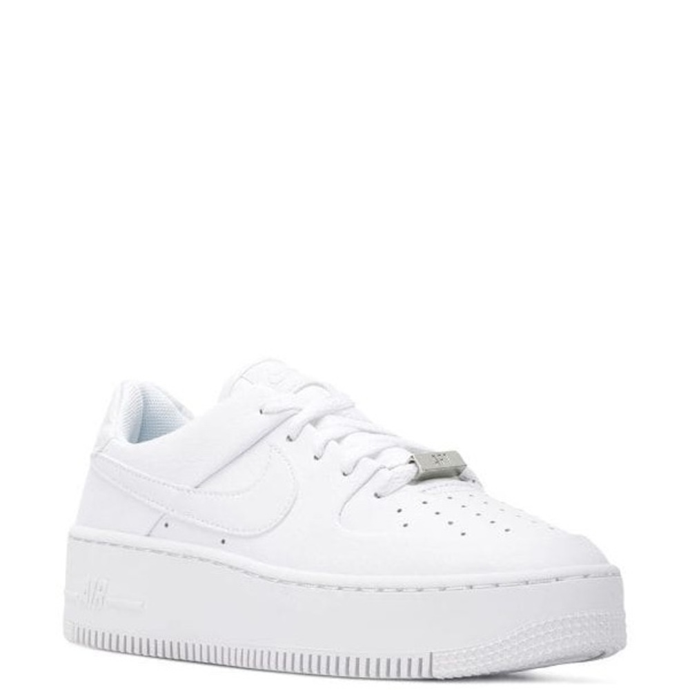 Nike
Air Force 1 Sage Low sneakers